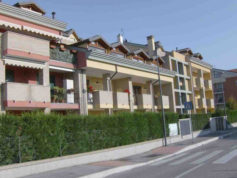 Nuove costruzioni: complesso condominiale a S. Anna di Piove di Sacco (PD) vista prospetto laterale